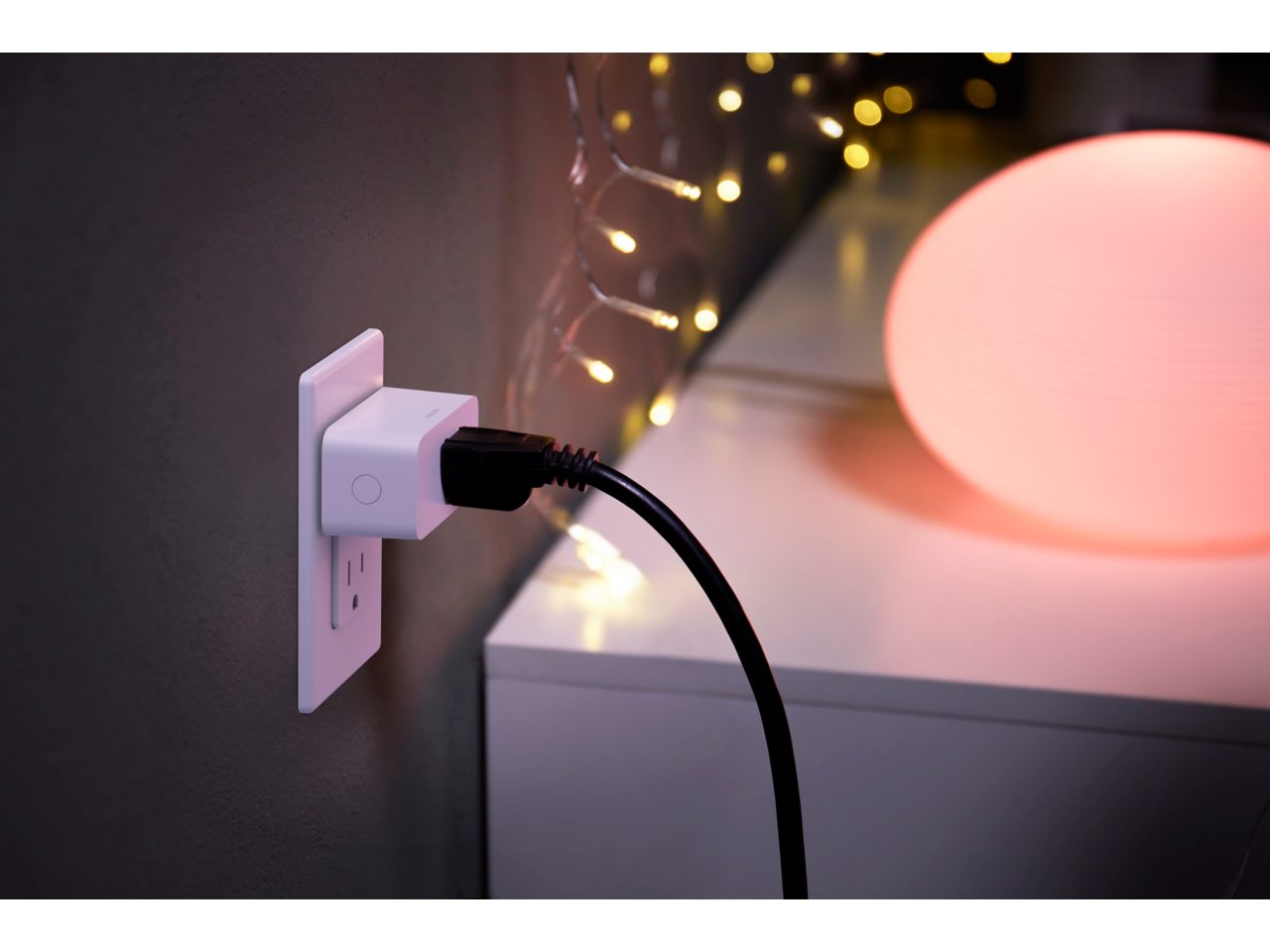 Hue Smart Plug to Control your Lights | Philips Hue Hue Smart Plug to Control your Lights | Philips Hue